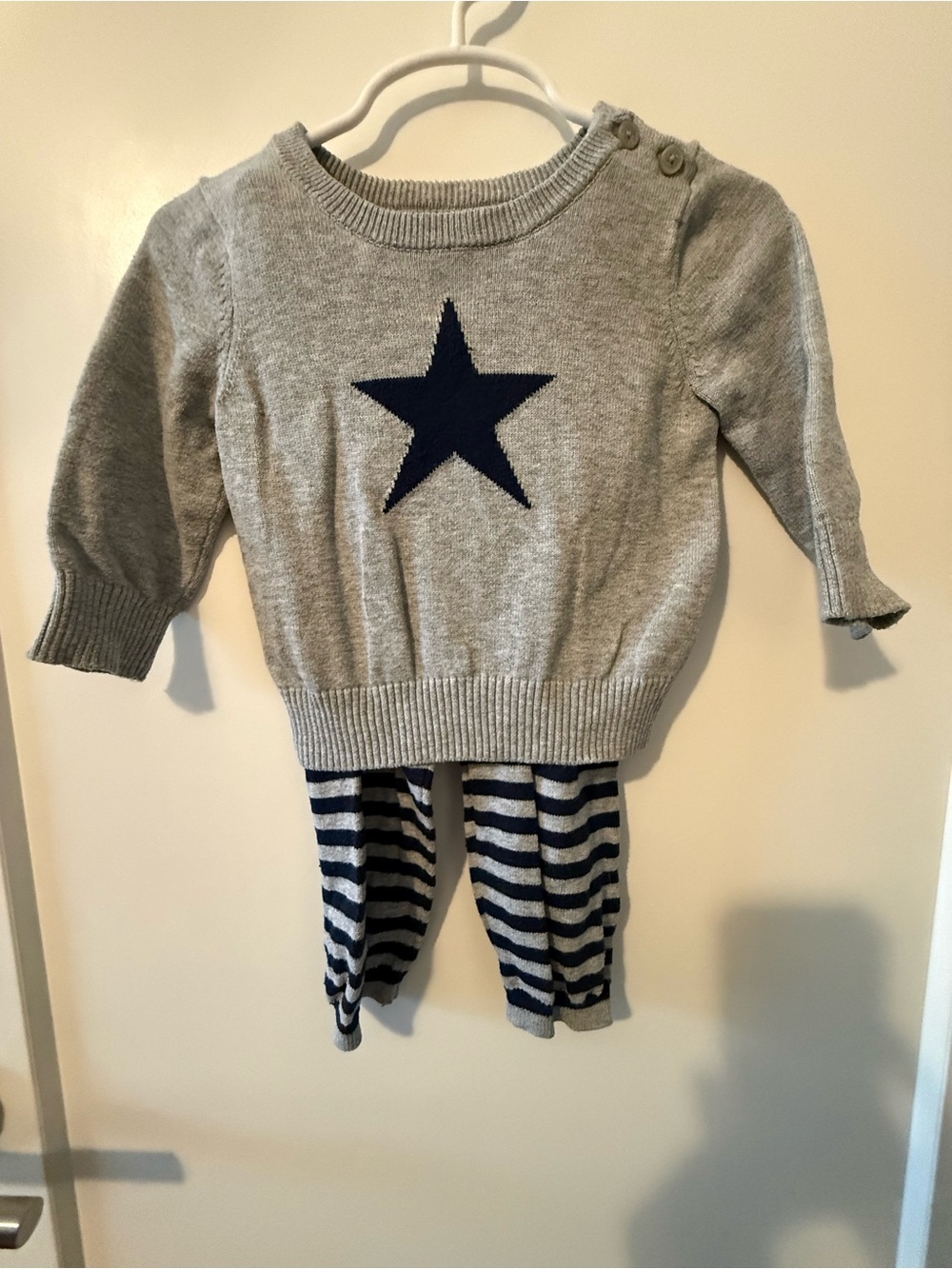 GAP Navy and Gray Striped Set